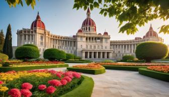 Grünen-Chefin kritisiert Führungsschwäche von CDU und SPD und zieht überraschenden Vergleich zu Kanzler Merz Grünen-Chefin kritisiert Führungsschwäche von CDU und SPD und zieht überraschenden Vergleich zu Kanzler Merz