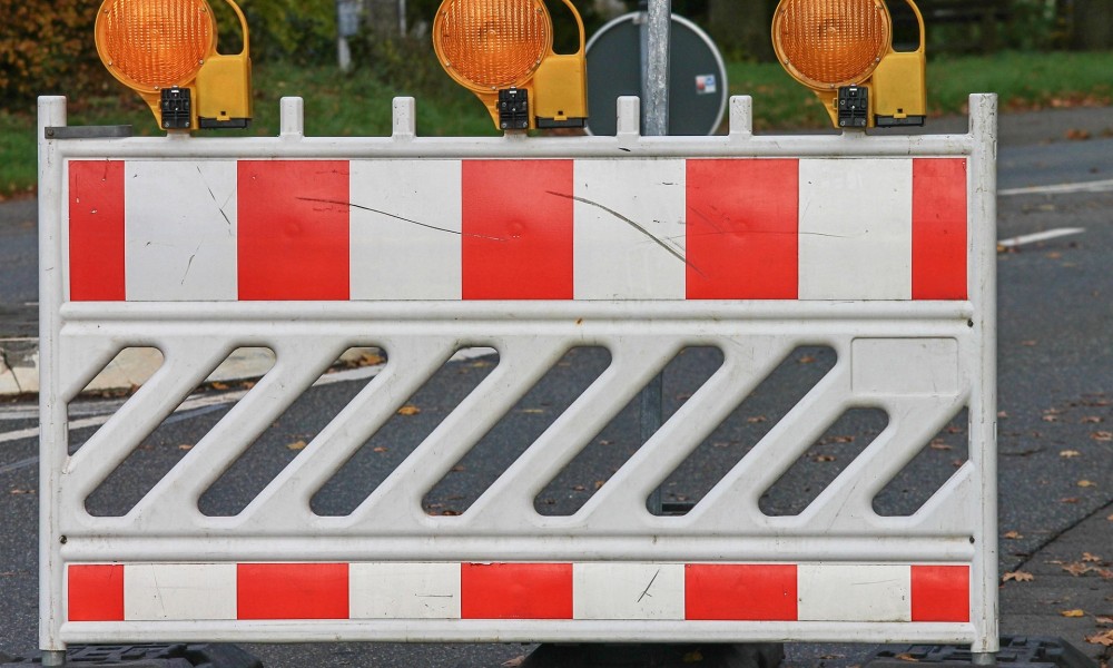 Vollsperrung der Kurt‑Tucholsky‑Straße in Schierstein angekündigt